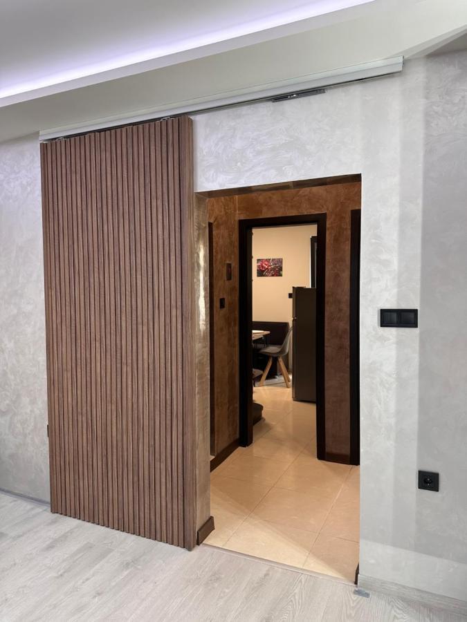 Елегантен Двустаен Апартамент Four Seasons Burgas City Exterior foto