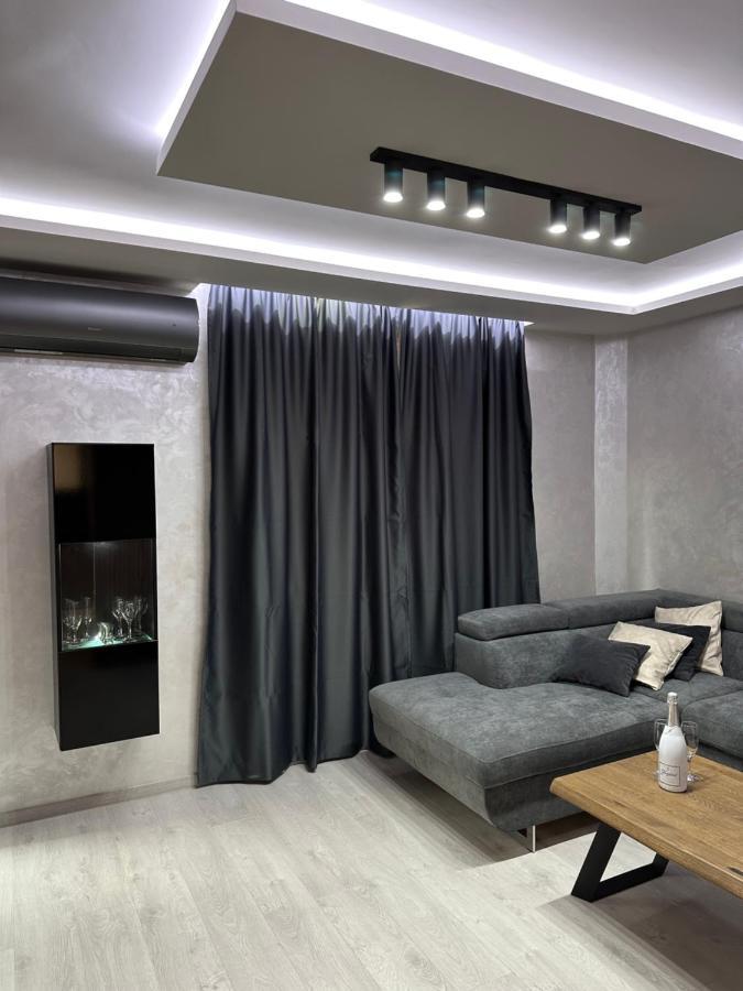 Елегантен Двустаен Апартамент Four Seasons Burgas City Exterior foto